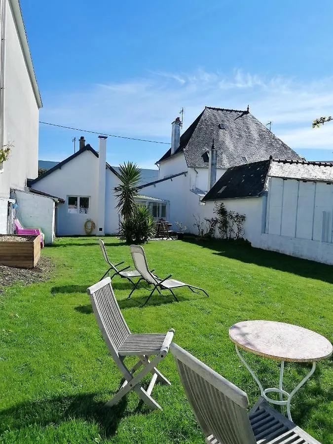 Maison Chaleureuse A Larmor Plage Avec Jardin Magnifique Villa